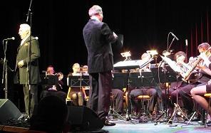 BEVRIJDINGSCONCERT EXCELSIOR SKY HIGH