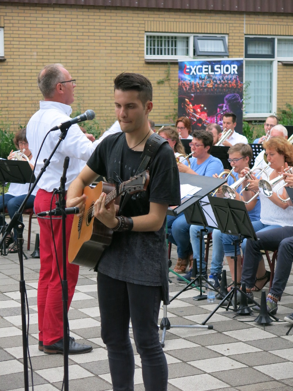 ZOMERAVONDCONCERT EXCELSIOR PAPENDRECHT OP 6 JULI A.S.